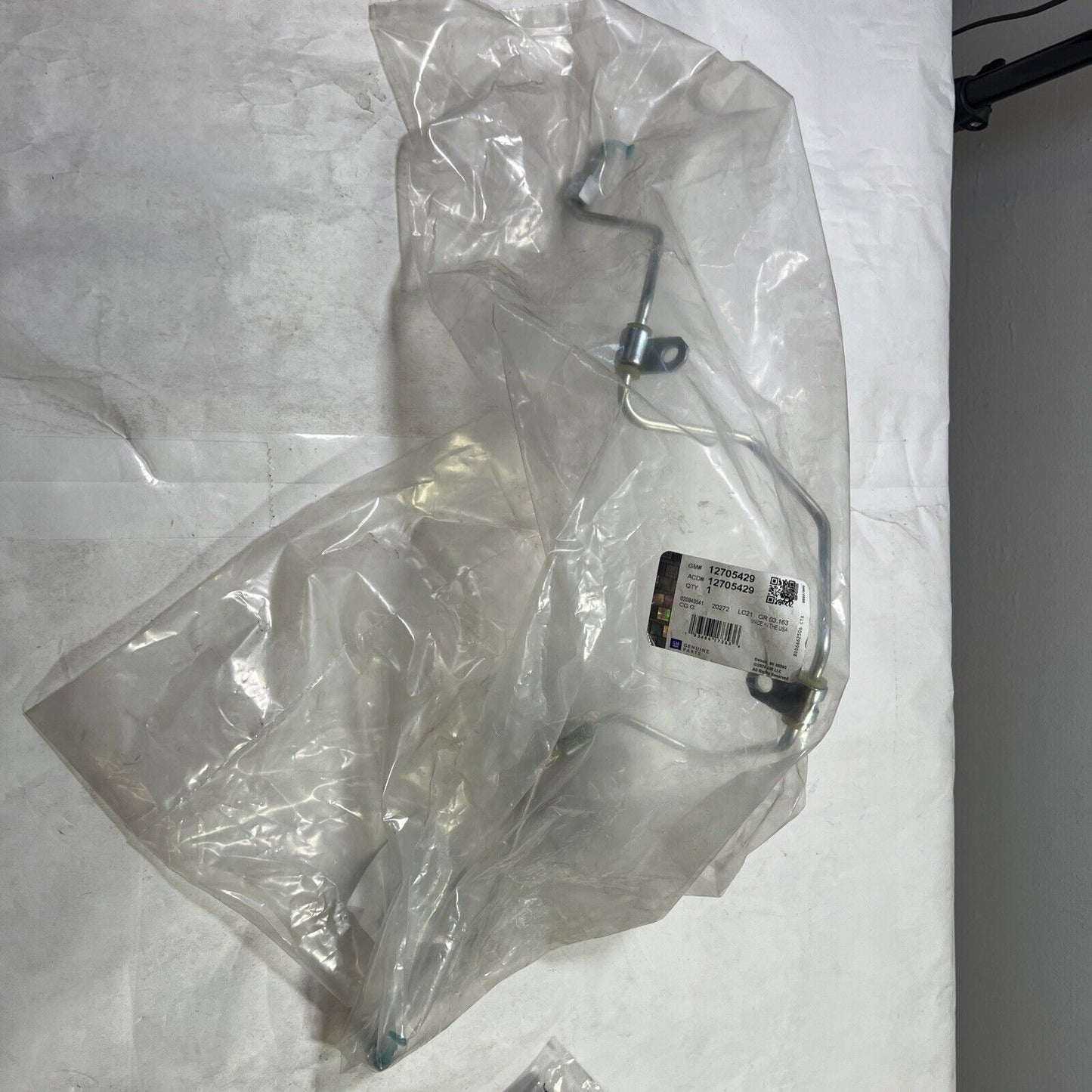 Genuine OEM GM Fuel Pipe 12705429