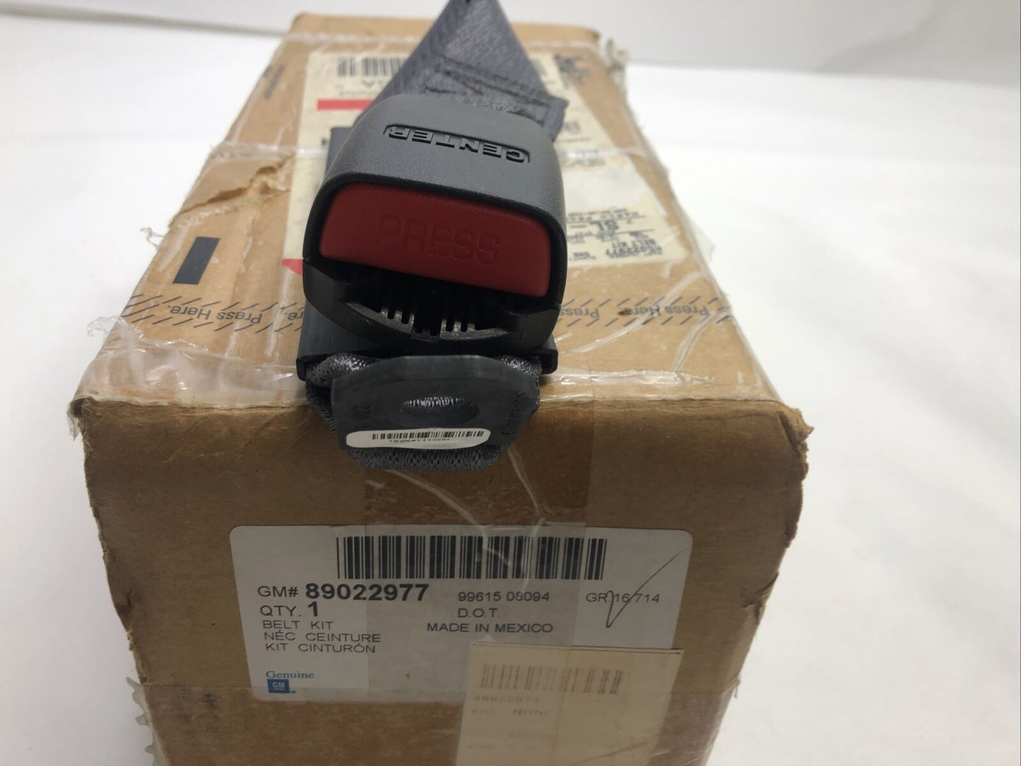 New OEM Genuine GM 2004-2012 Ebony Front Center Seat Belt with Buckle 89022977