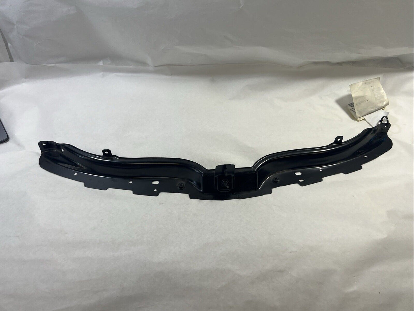 Genuine OEM GM Chevrolet Front Bumper Fascia Center Support Bracket 25858956