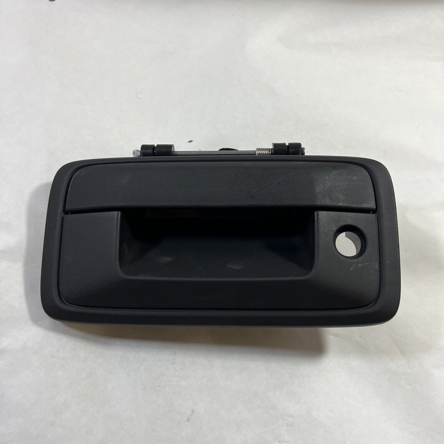 Genuine OEM GM ACDelco Y71-102-B1 Black Tailgate Handle 2016 - 2019 84203908