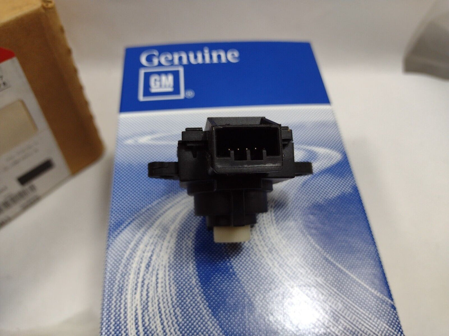 Genuine OEM GM Ignition Lock Cylinder Kit 23237271