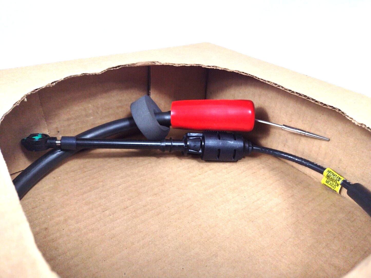 Genuine OEM GM Chevy Impala Transmission Shift Cable 2002-2006 15873759