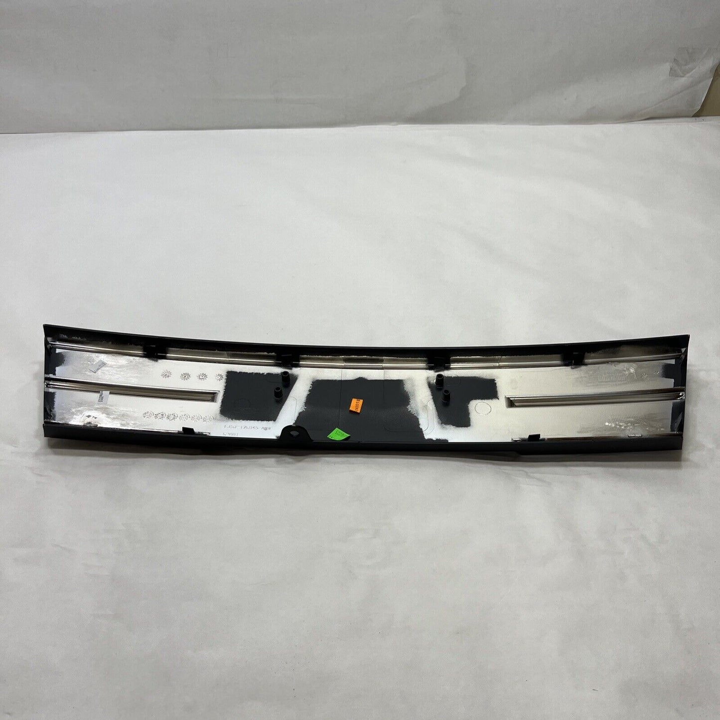 New OEM Genuine Ford Escape 2013 Bumper Grille EJ5Z17E811AC