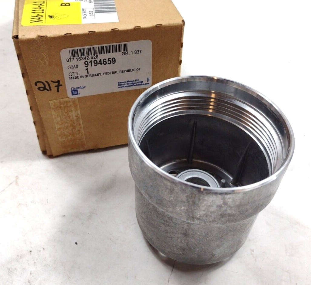 Genuine OEM GM Saturn L300 Engine Oil Filter Shell 2000-2005 9194659