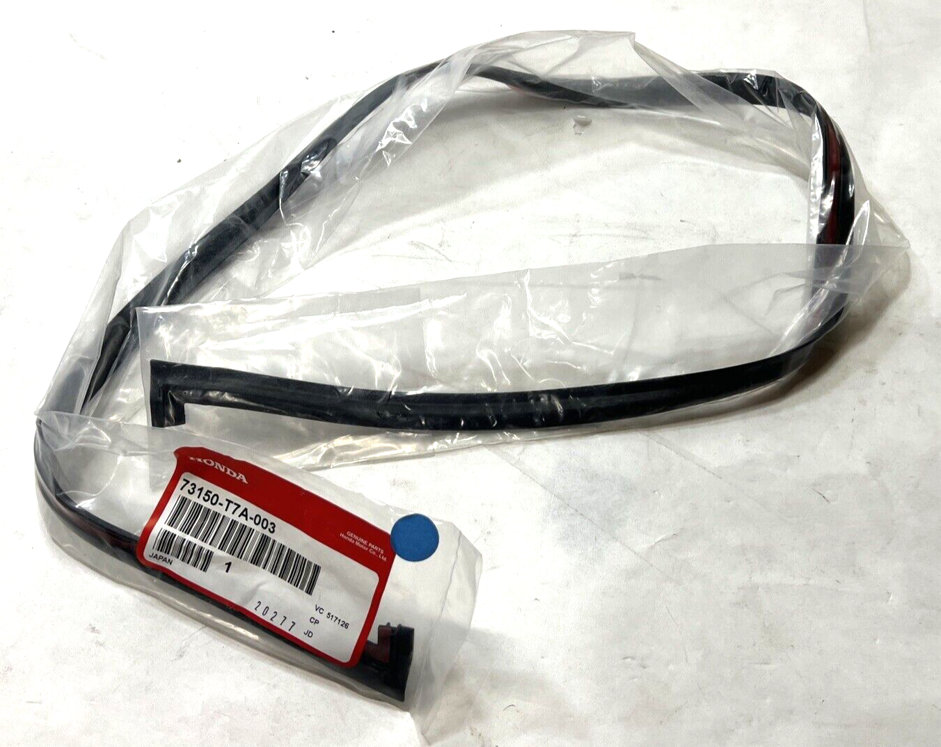 New OEM Honda Front Upper Windshield Molding  73150-T7A-003