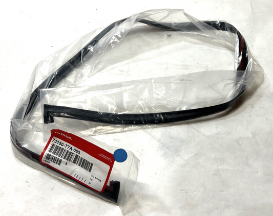 New OEM Honda Front Upper Windshield Molding  73150-T7A-003