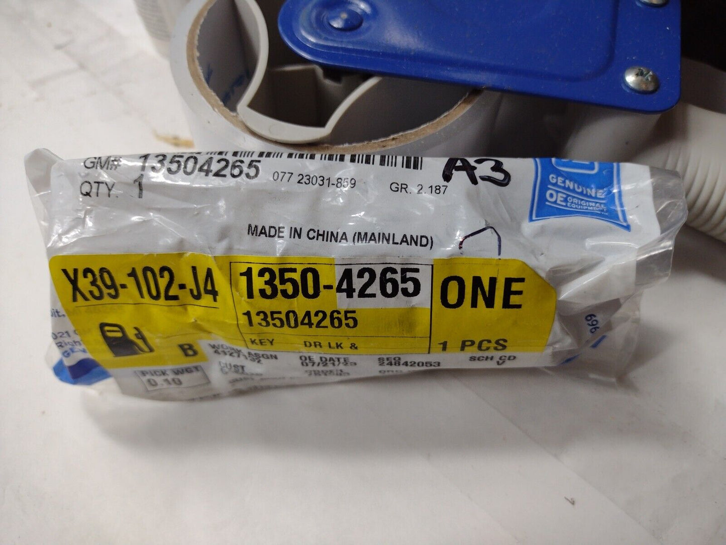 Genuine OEM GM Chevy Trax Ignition Key 2015-2016 13504265