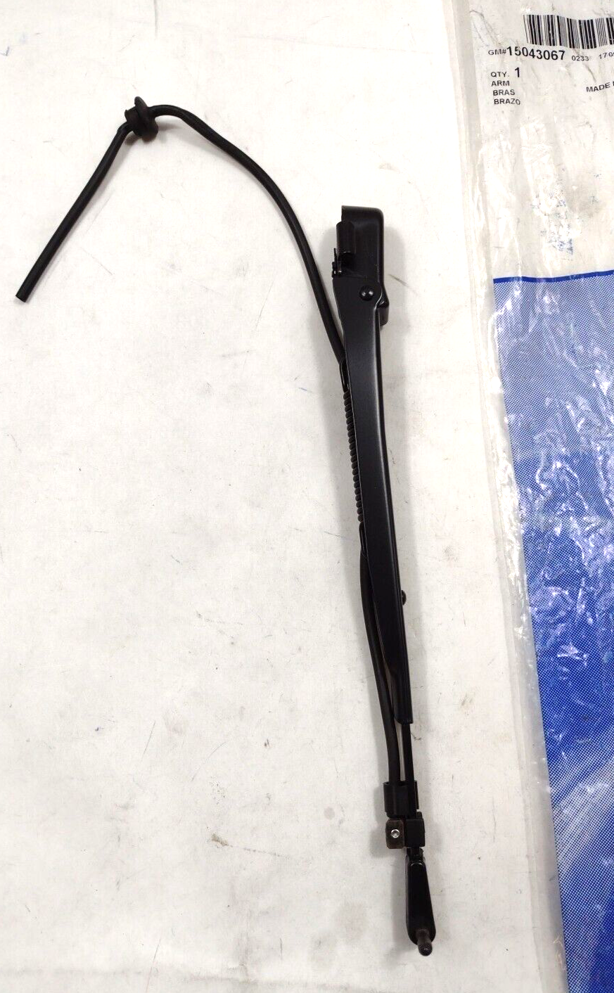 Genuine OEM GM Cadillac Escalade Arm Rear Window Wiper 1992-2000 15043067