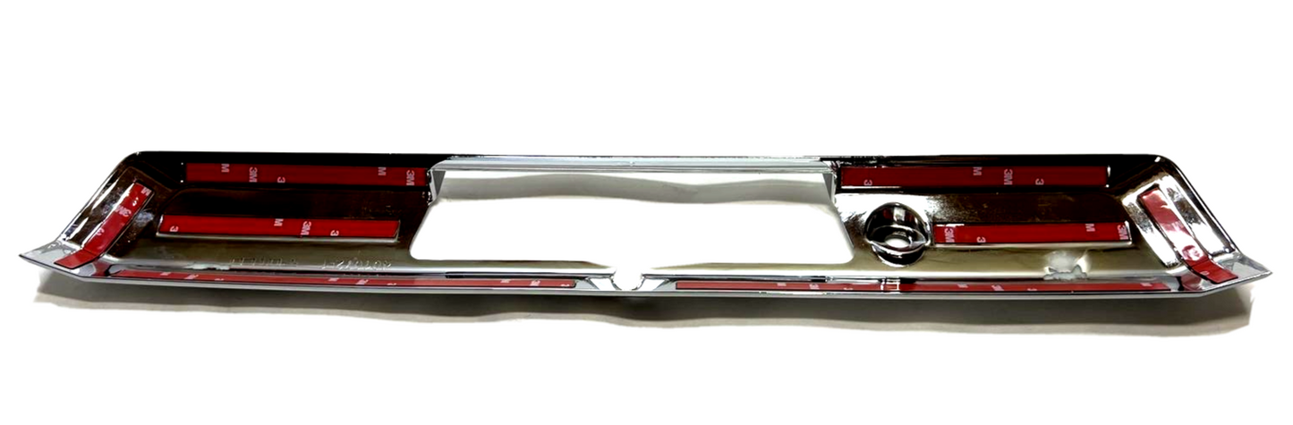 New OEM Ford F250 Chrome Tailgate Trim Latch Manual W/Led 2017 VHC3Z-1522404-A