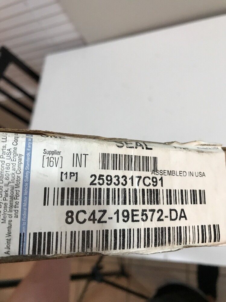 New OEM Ford Seal 8C4Z-8349-C