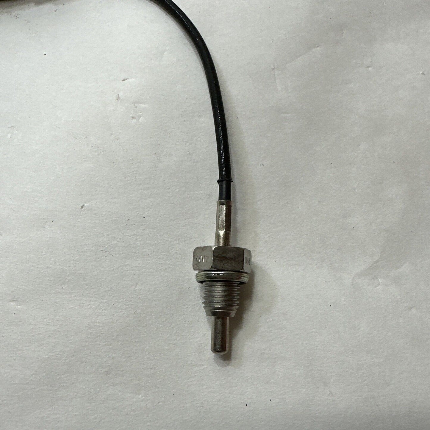 New OEM Genuine Detroit Diesel EGR Temperature Sensor 23526393