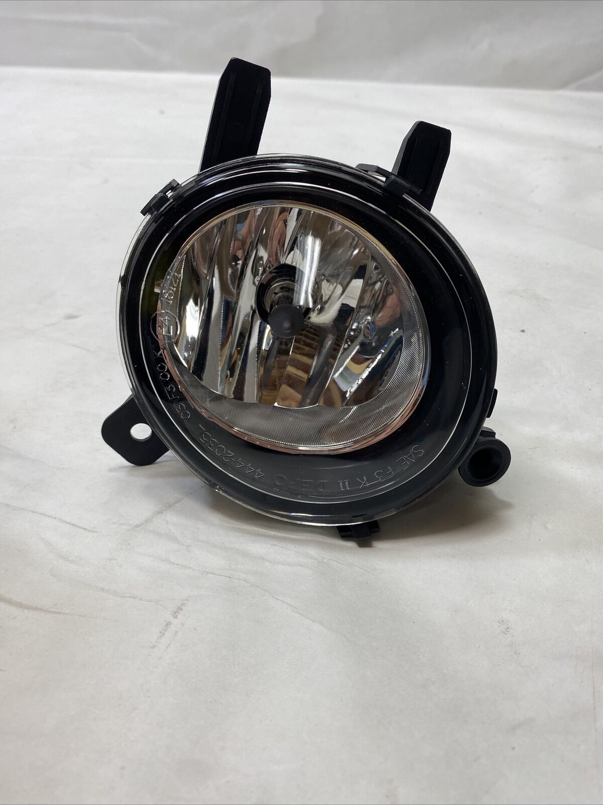New DEPO fog light for  BMW Fog Light Assembly 3228I BM2592142
