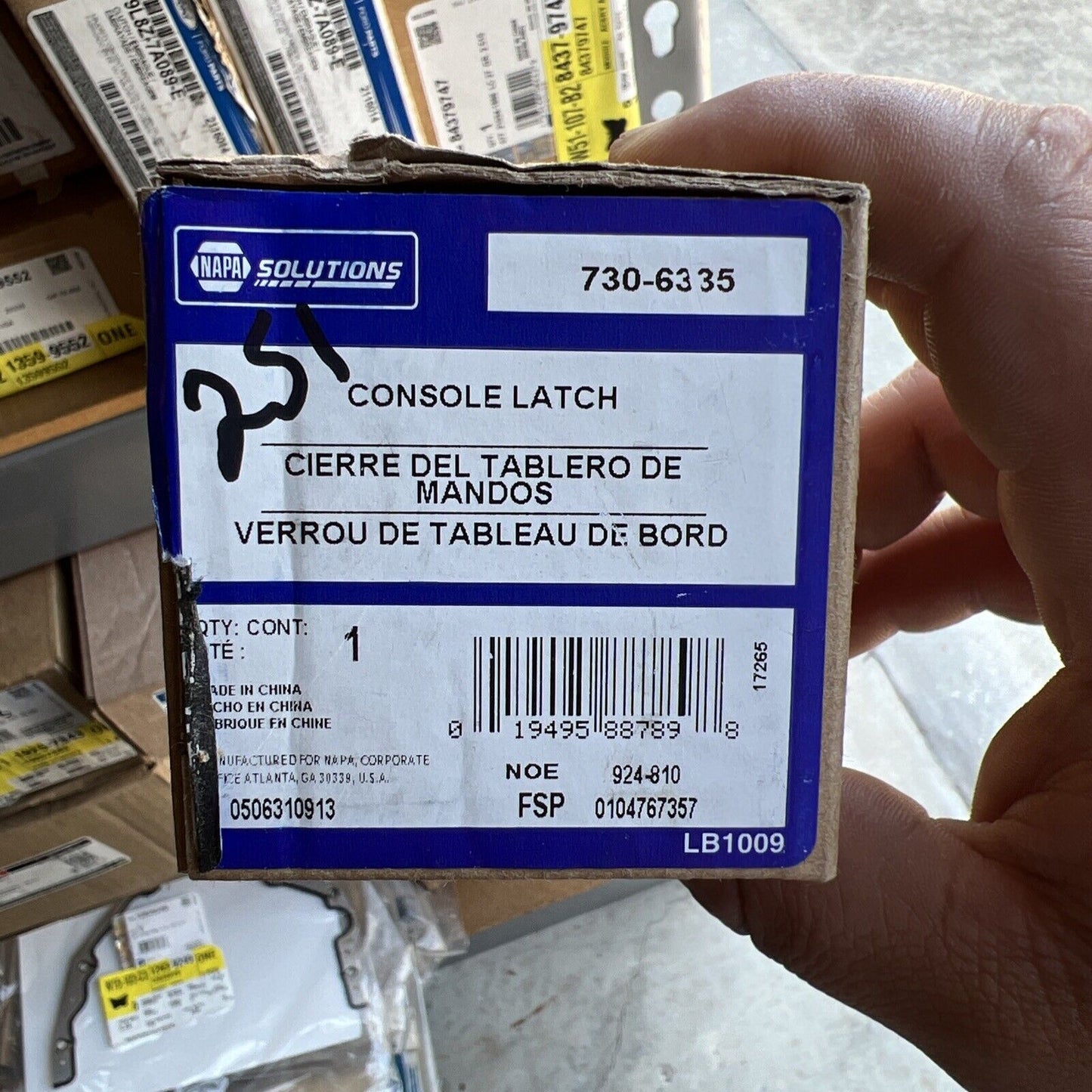 New OEM Genuine NAPA 2007-14 924-810 Center Console Latch Black 730-6335