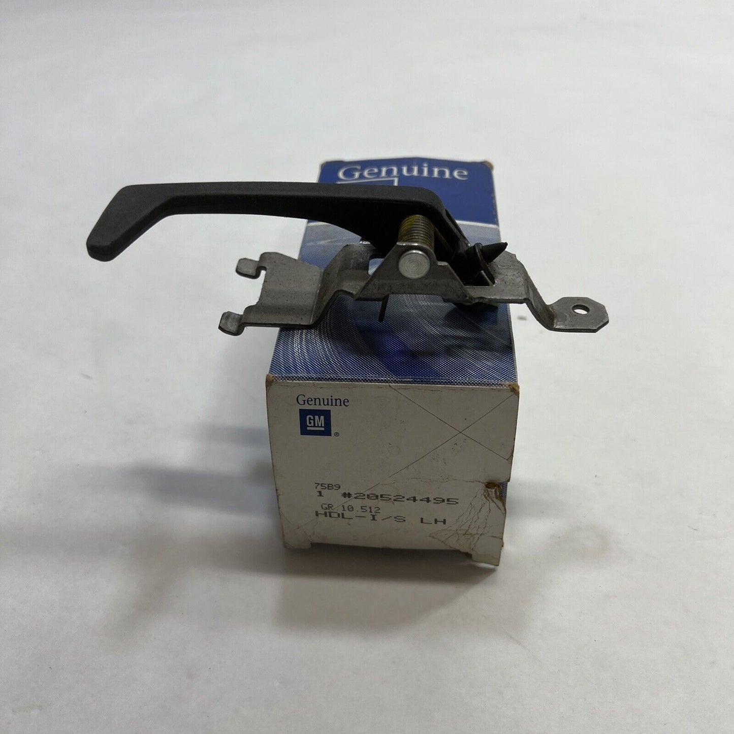 New OEM General Motors Front Left Driver Side Interior Door Handle 20524495