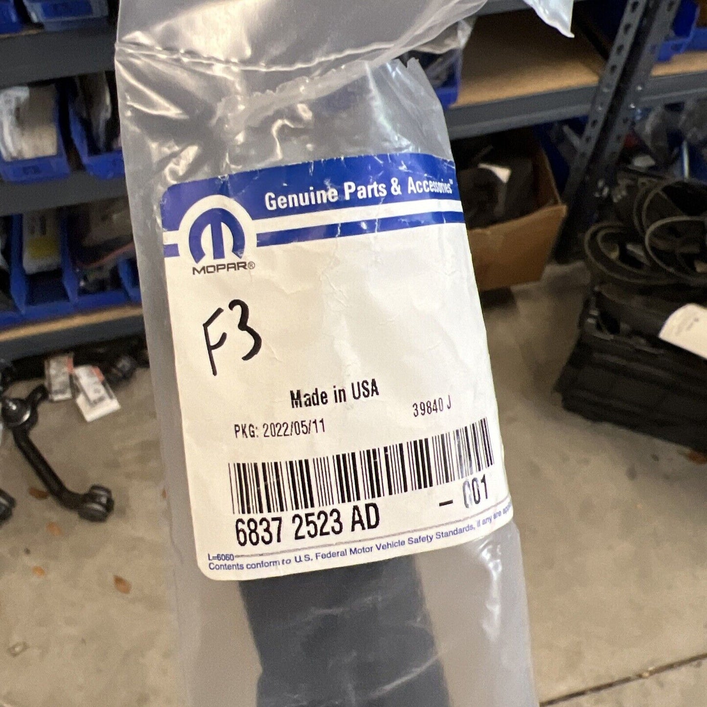 Genuine OEM Mopar Wrangler Left Driver Side Door Glass Seal 2018-2023 68372523AD