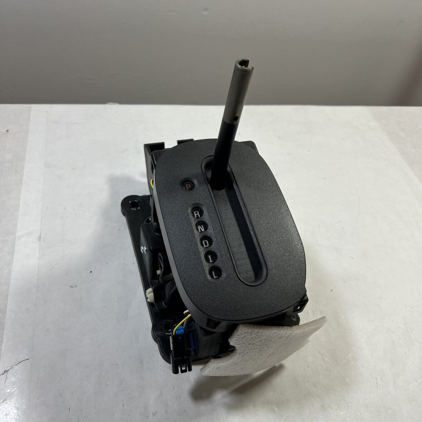 Genuine OEM GM G5 Transmission Control Assembly 2007-2009 15926820