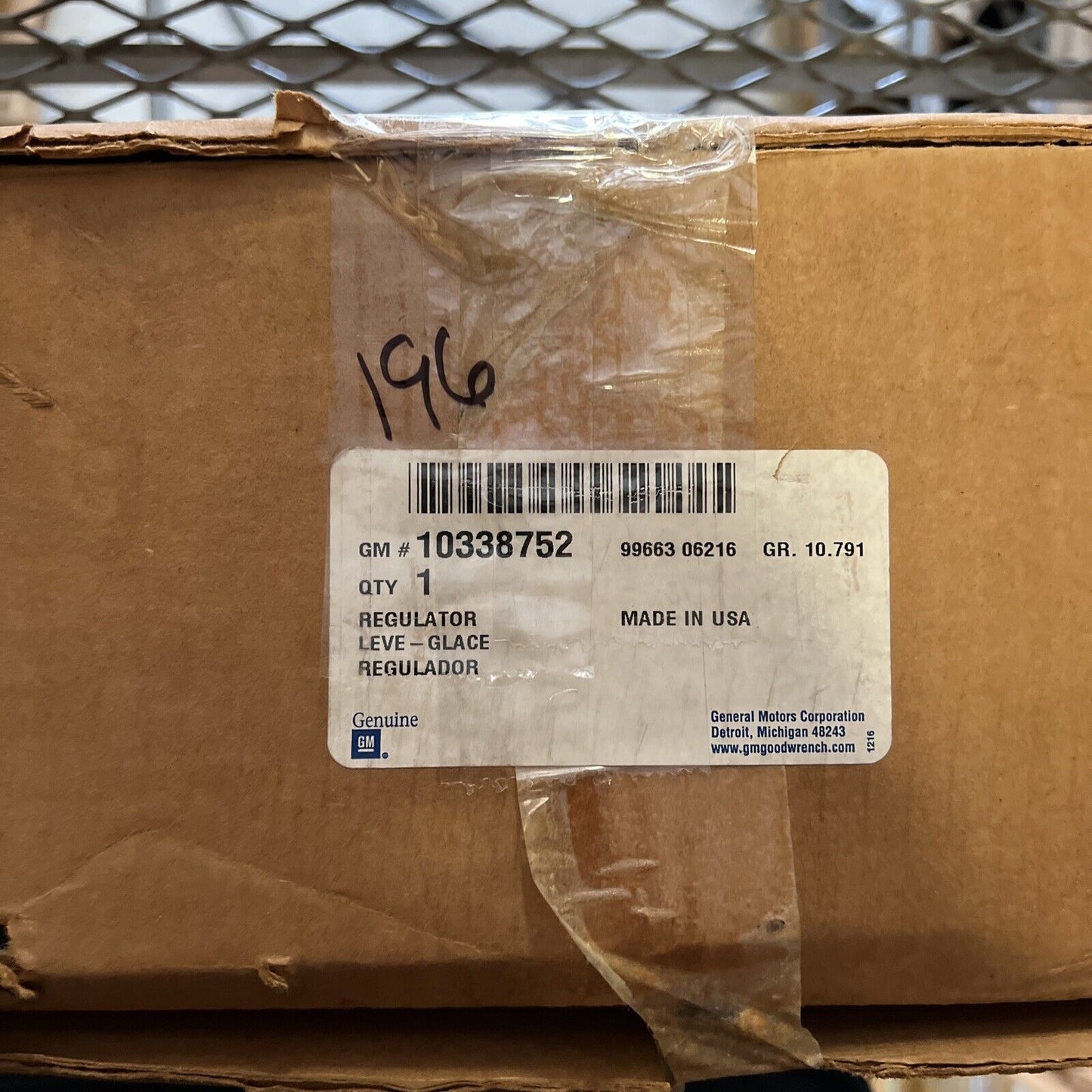 New OEM GM Window Regulator Assembly 10338752