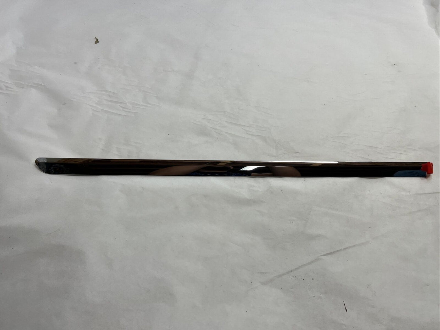 New OEM Genuine GM Right Passenger Side Bright Chrome Door Molding 20902220