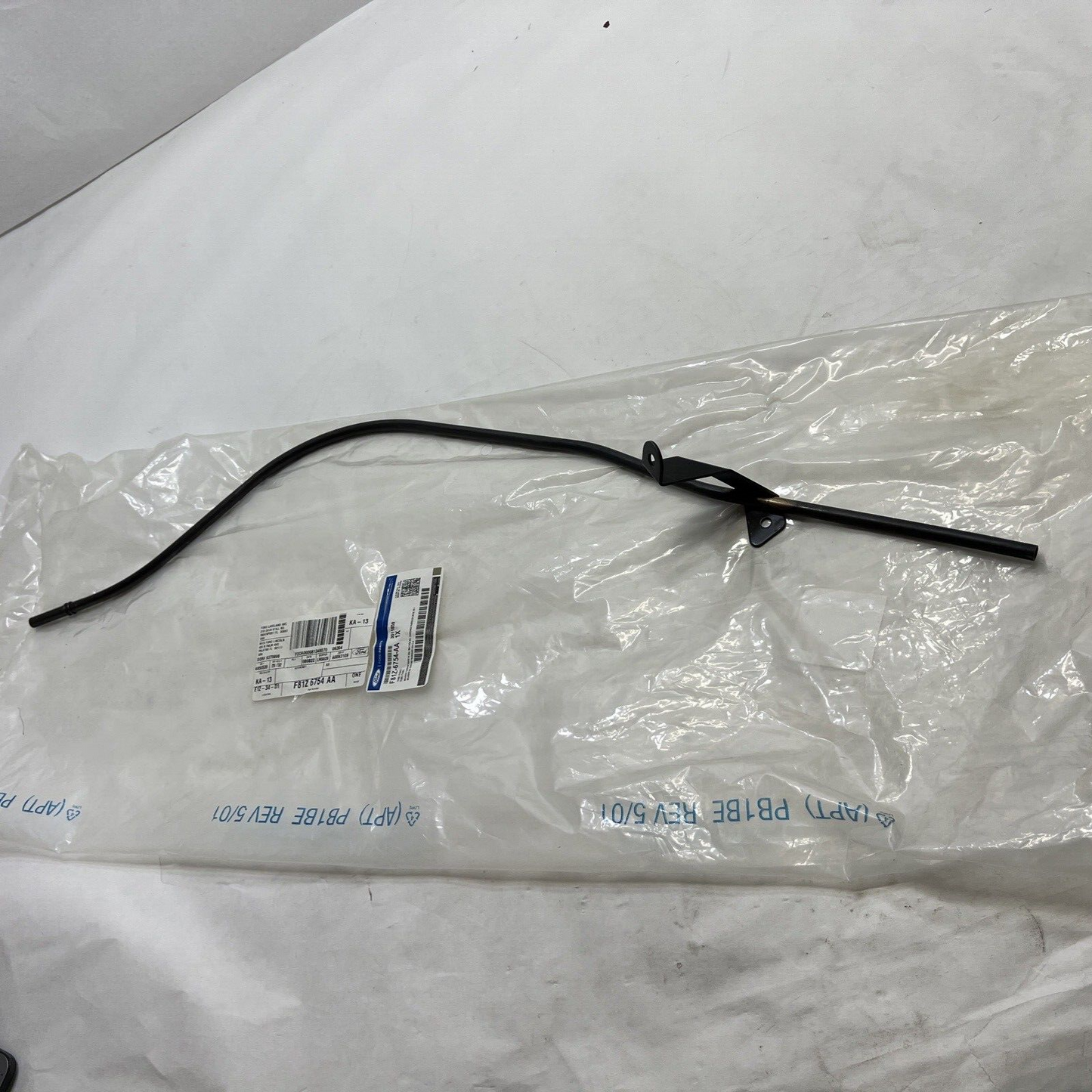 New OEM Genuine Ford E-350 Club Wagon Lower Tube Oil Level Indicator F81Z6754AA