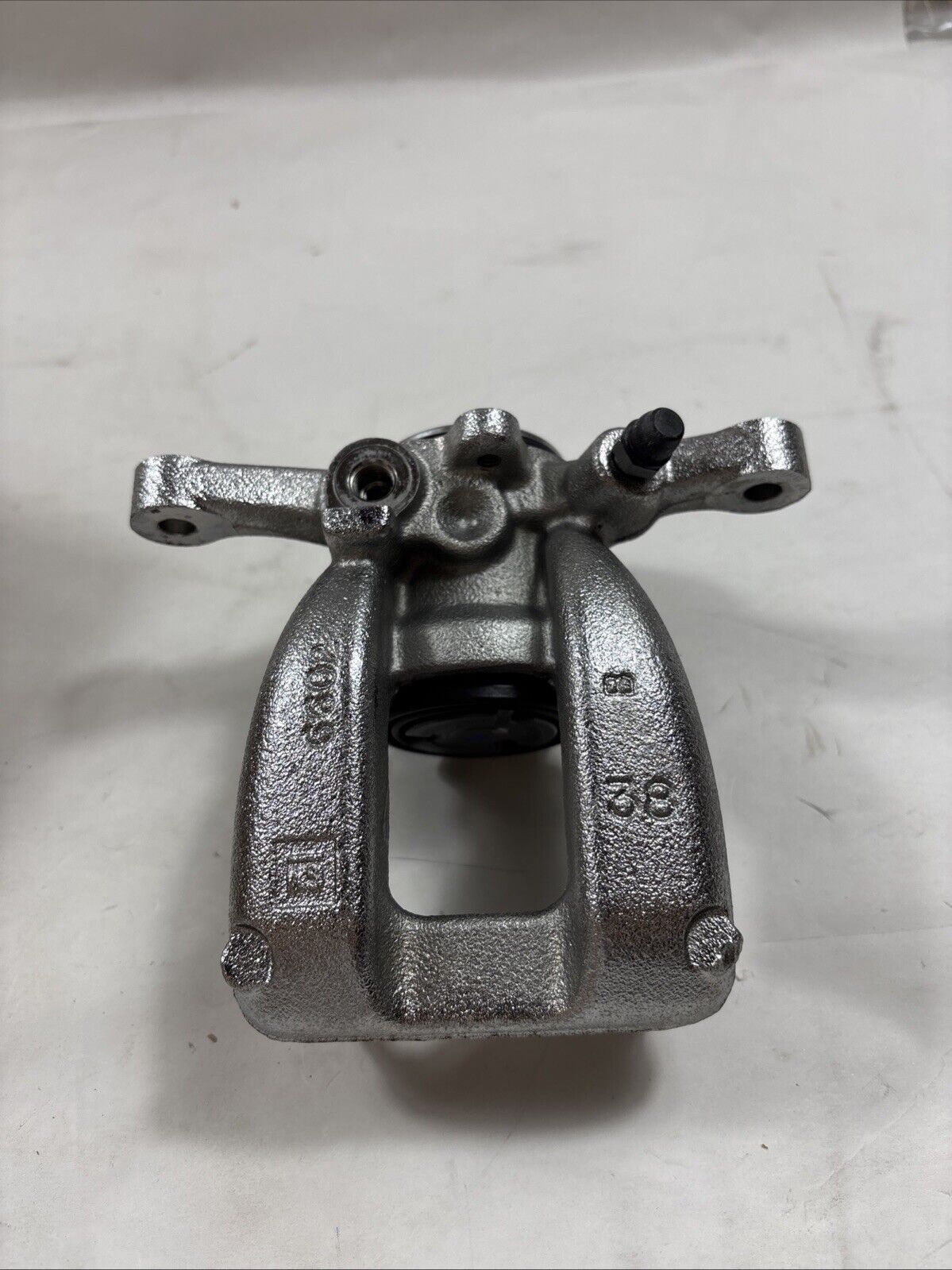 Genuine OEM GM Chevrolet Equinox Disc Brake Caliper Rear 2016-2025 13595652