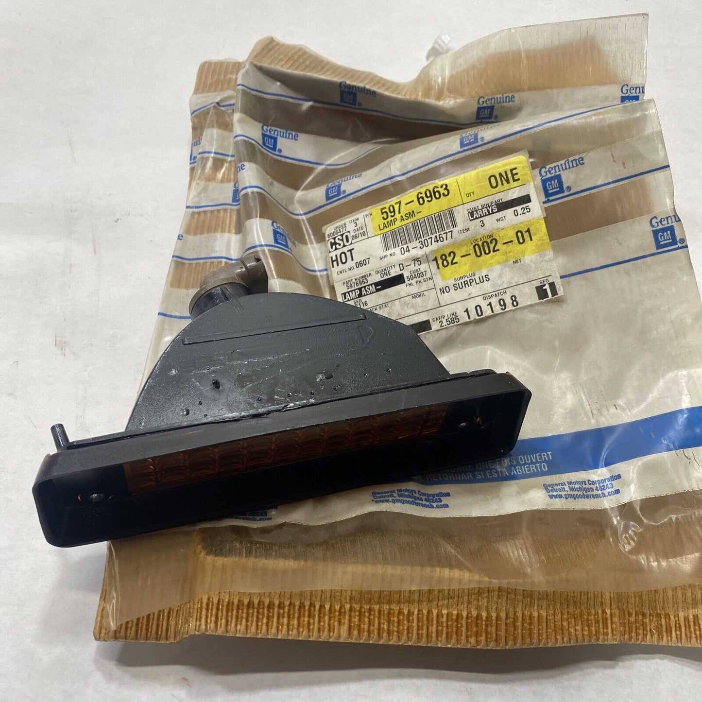 New OEM GM Grand Prix 1990-96 Driver Side Park Signal Light Lamp Sedan 5976963