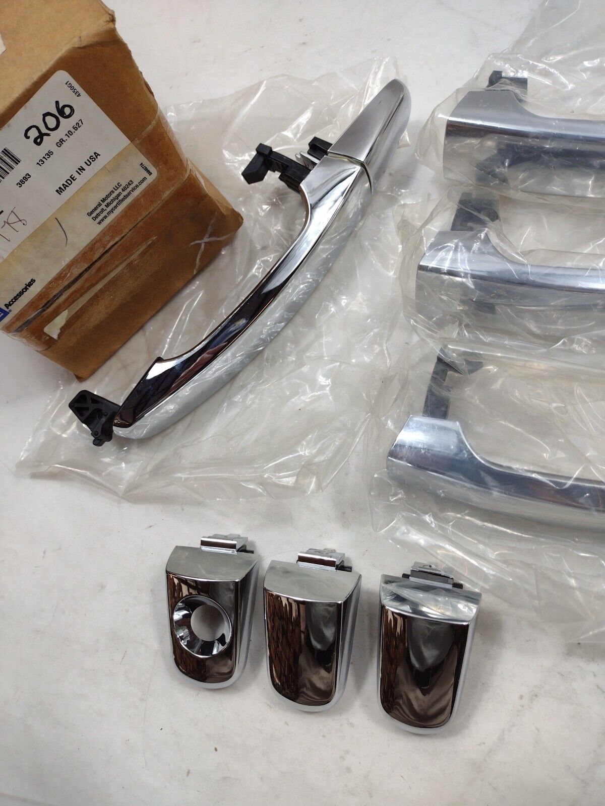 Genuine OEM GM Chevy Equinox Door Handles 2008-2017 19212052