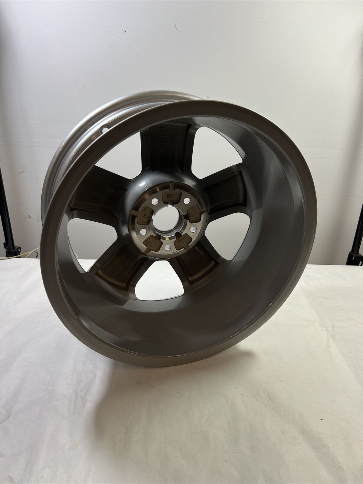 Genuine OEM Mopar Jeep Compass Rim Aluminum Wheel 17" x 7" 6XK401S1AA
