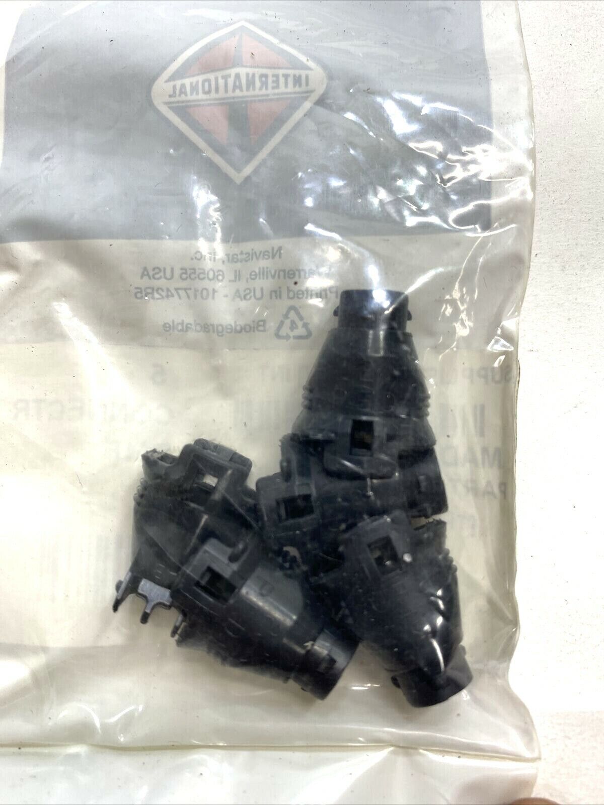 New OEM International Navistar Connector 3535379C1