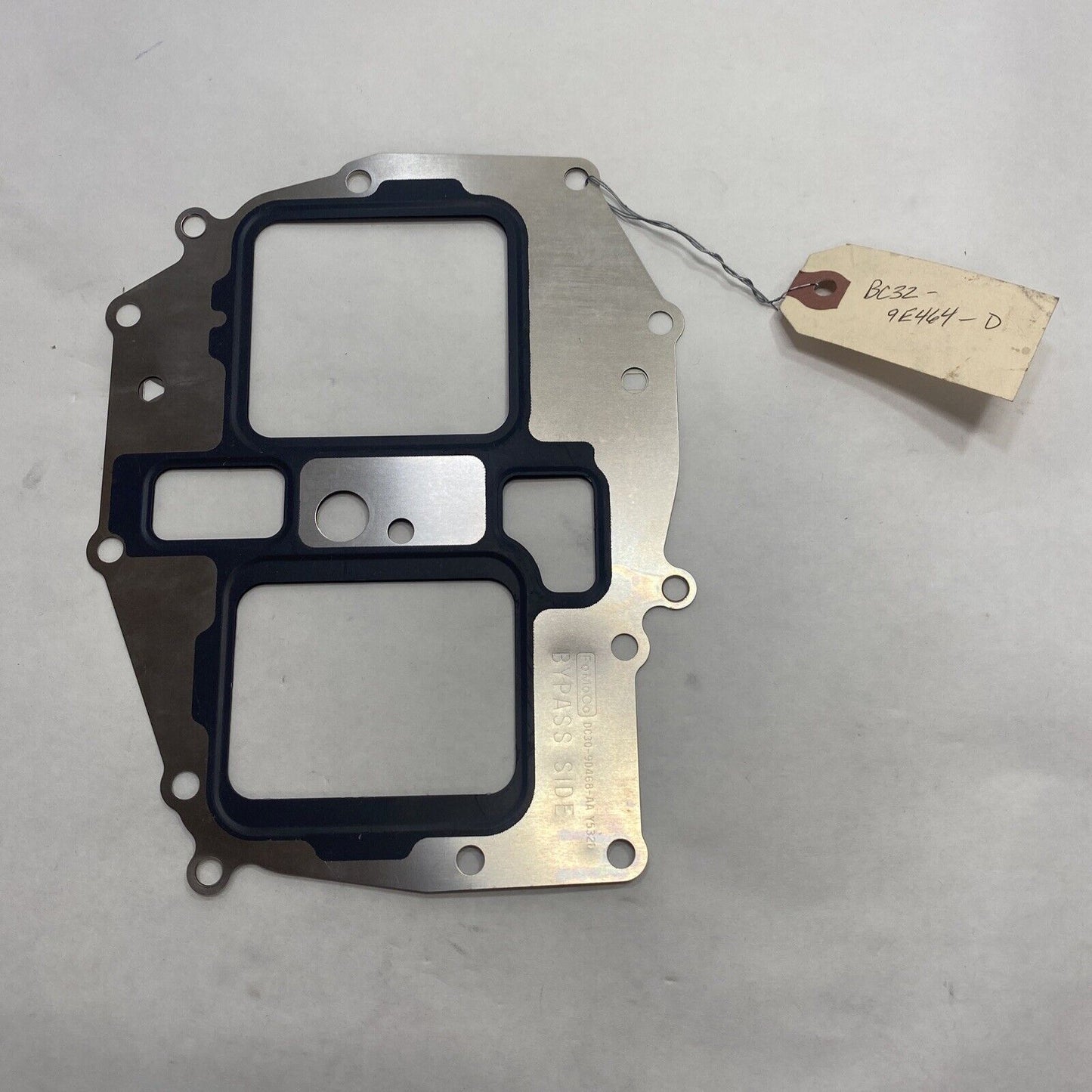 New OEM Ford Powerstroke V8 6.7 L2017-2018 EGR Cooler Housing Gasket BC3Z9E464D