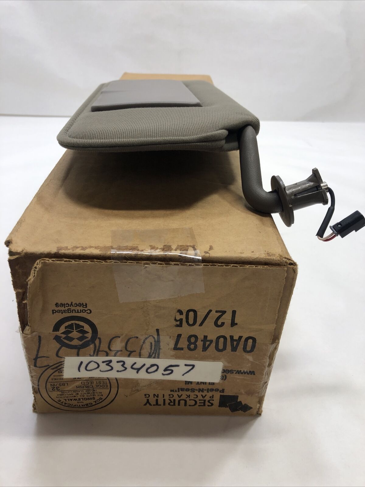 New OEM Genuine GM Right Paassenger Side Windshield Sunshield Sun Visor 10334057