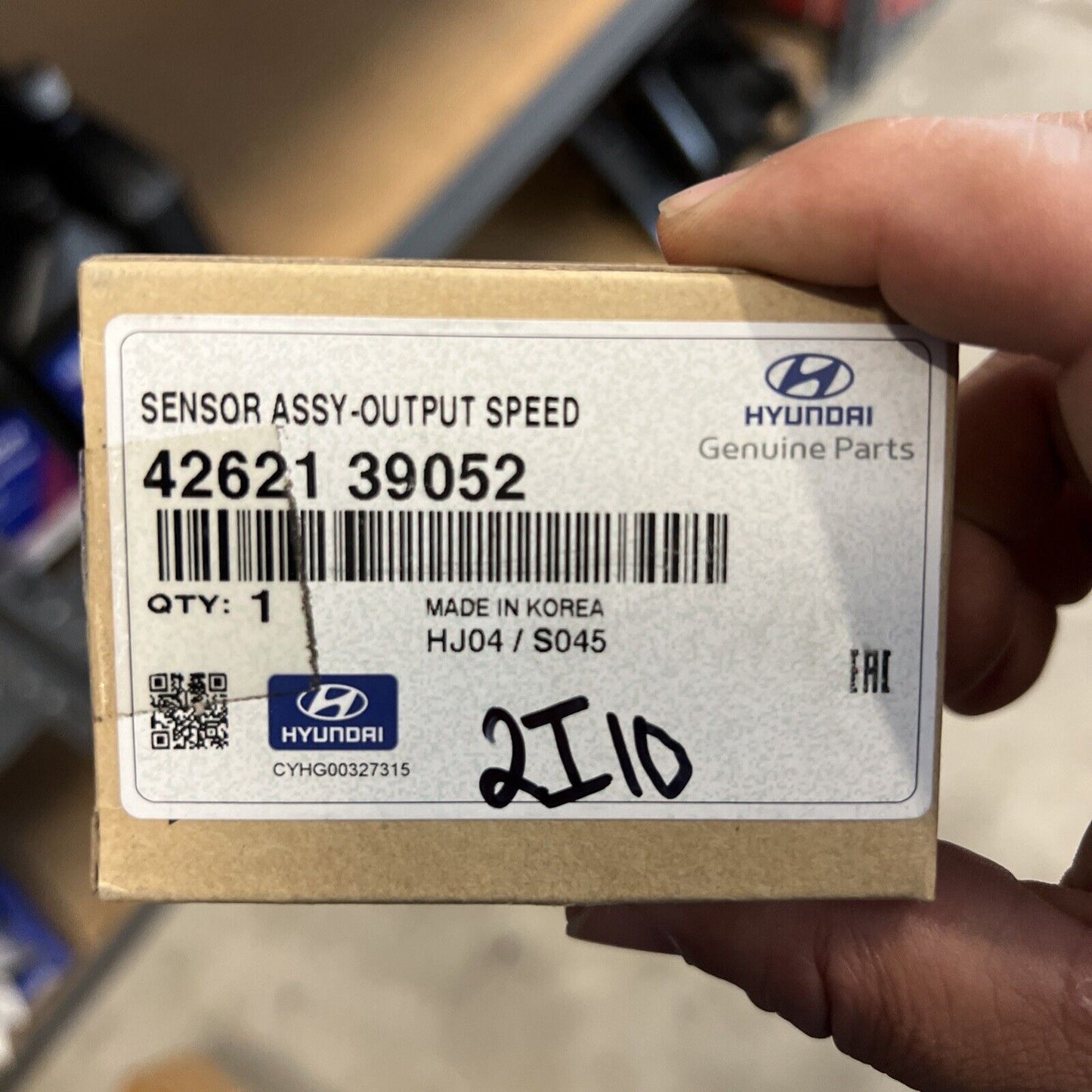 Genuine OEM Hyundai Azera Output Speed Sensor Assembly  2005-2010 4262139052