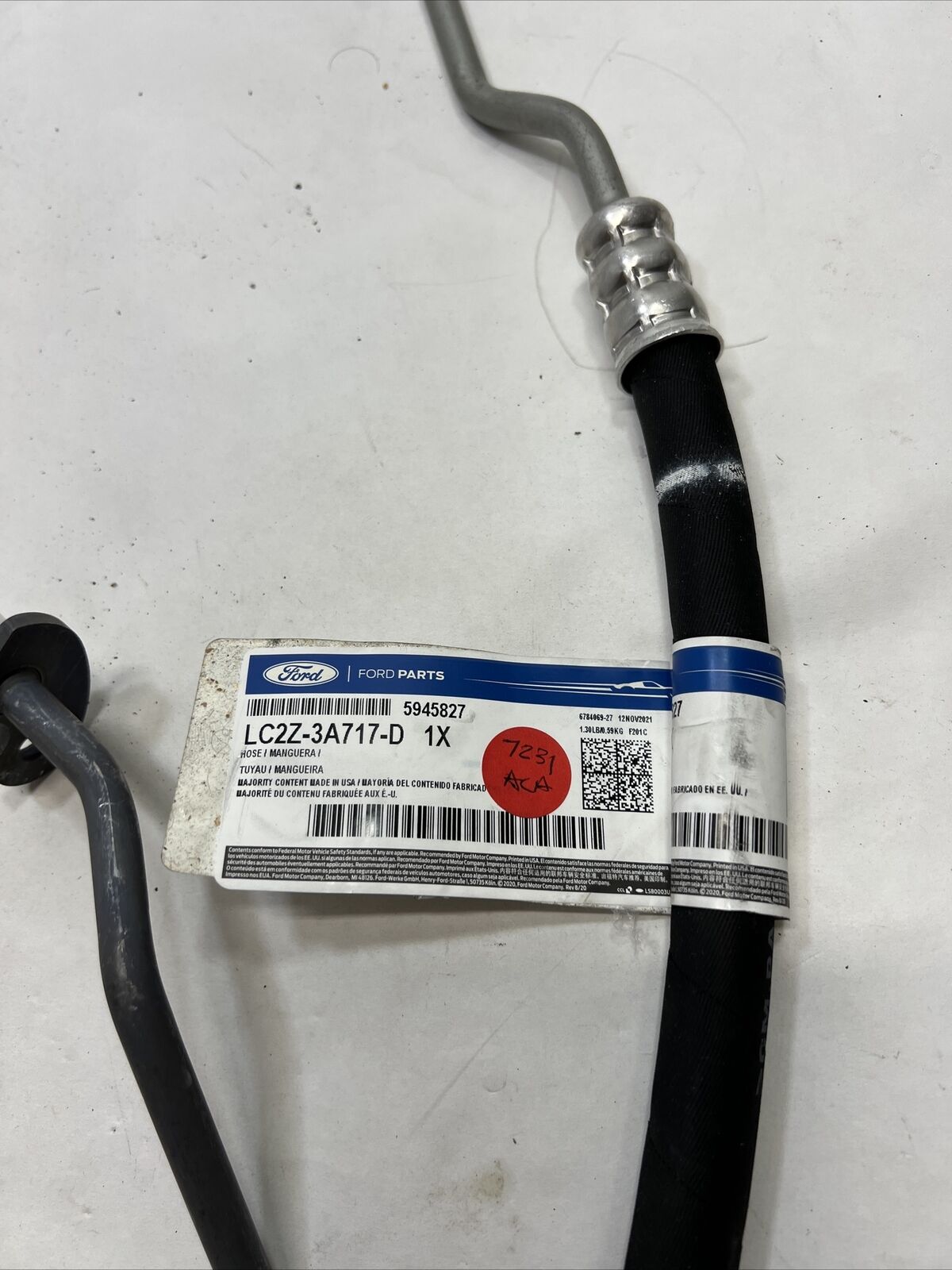 New OEM Ford HOSE Assembly LC2Z-3A717-D