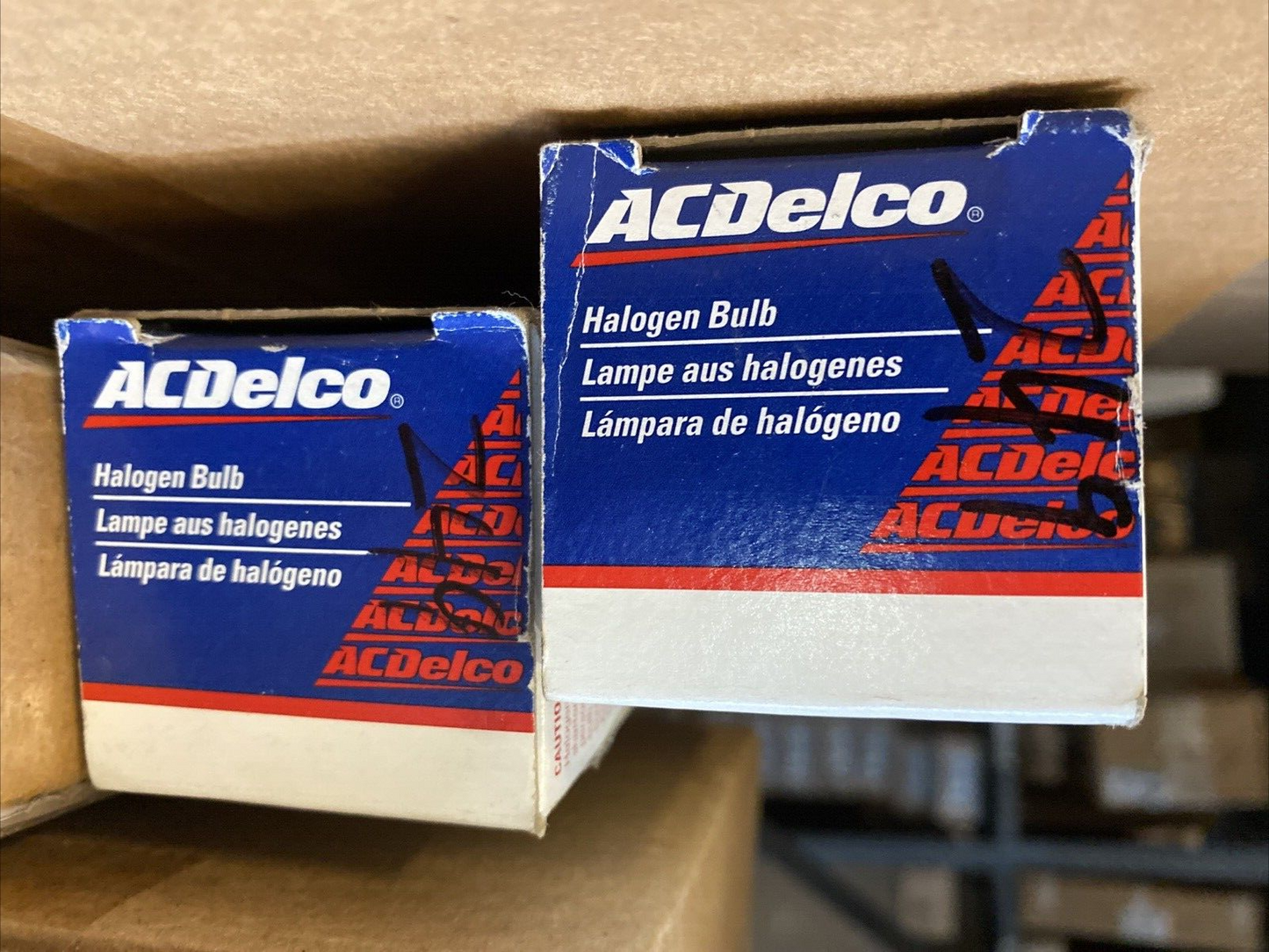 Genuine OEM GM ACDelco Sierra 1500 2500 Low Beam Headlamp Bulb 2016 23342527