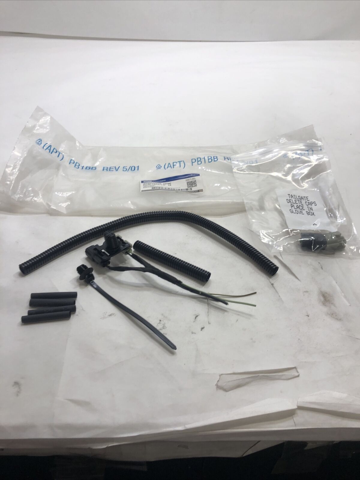 NEW GENUINE FORD WIRE ASY JUMPER  KC3Z14A411C