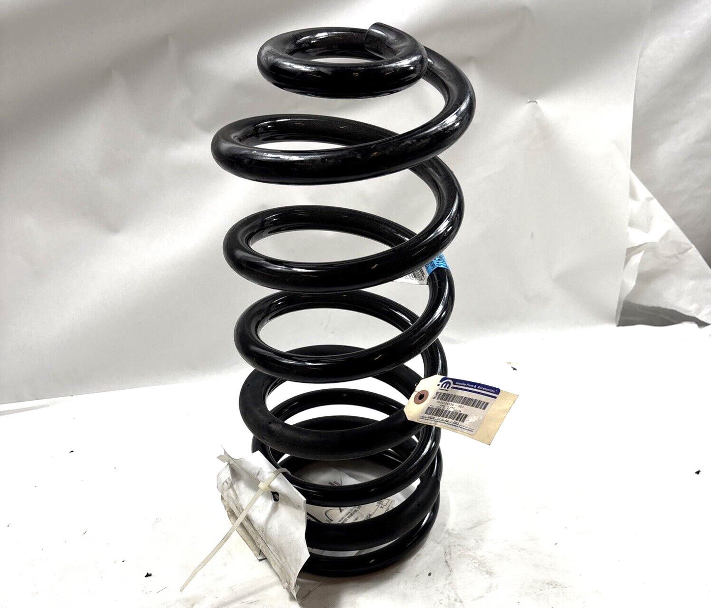 NEW Genuine OEM Mopar Dodge Ram 2500 Rear Coil Spring 68091216AA