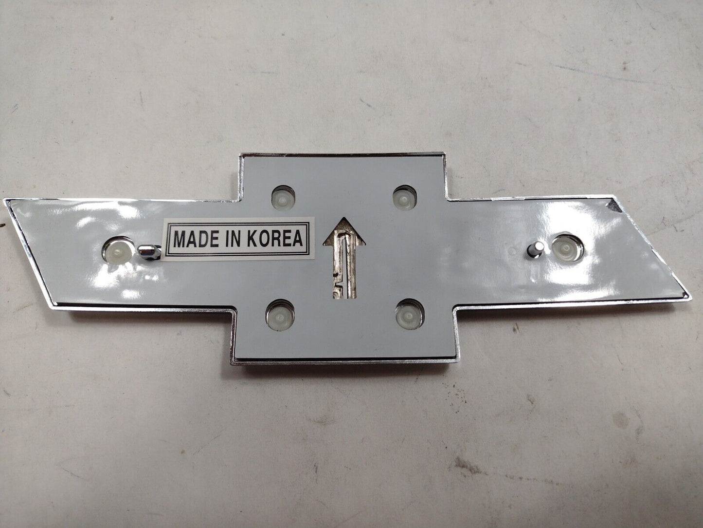 Genuine OEM GM Chevy Trax Liftgate Emblem 2017-2022 42565431