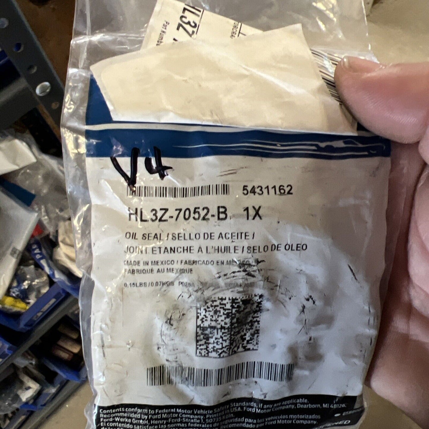 New OEM Genuine Ford Expedition 2017-2023 Extension Housing Seal HL3Z7052B