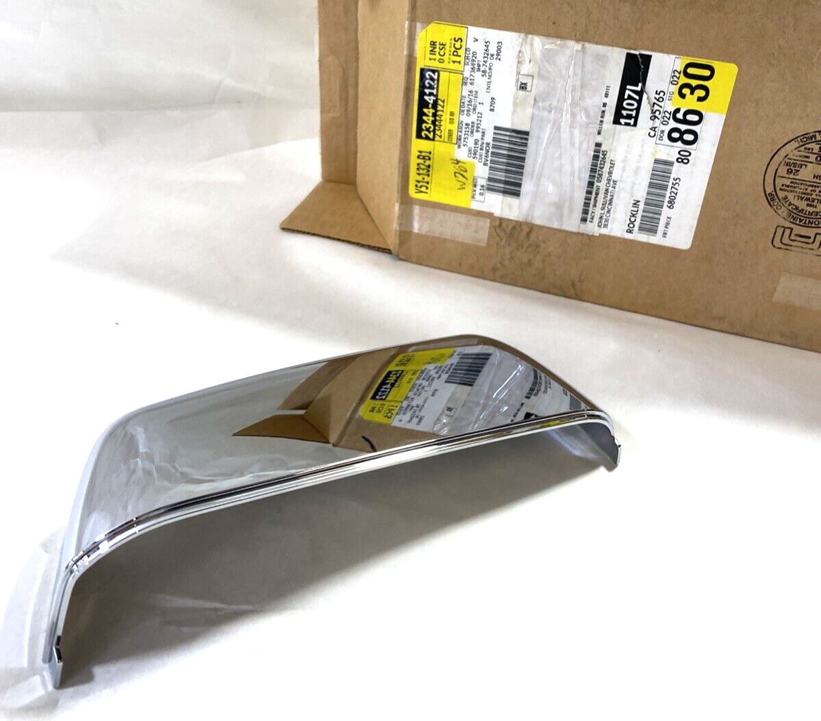 Genuine OEM GM Front Right Side Tow Mirror Cap Cover Chrome 2016-2019 23444122