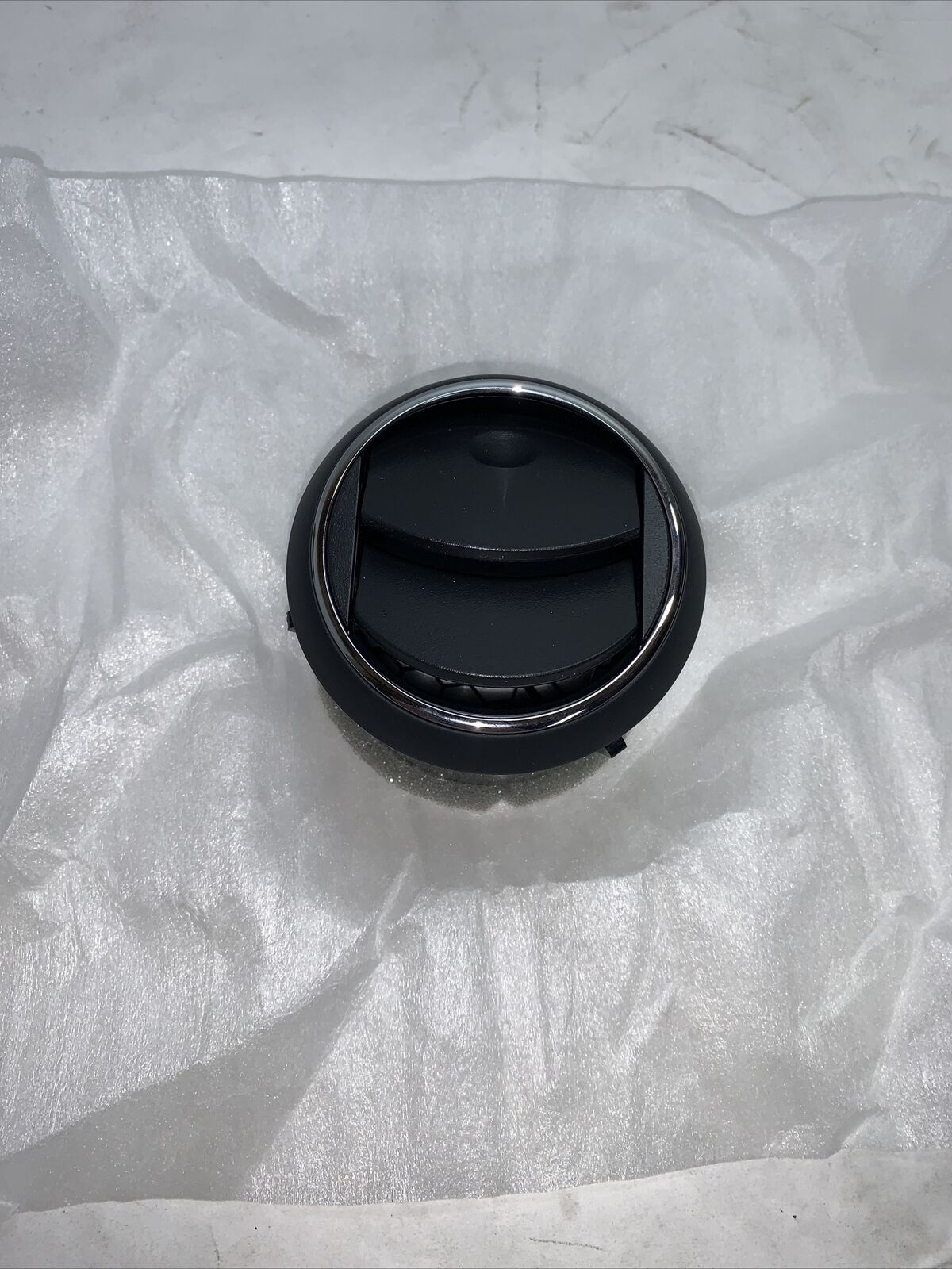 New OEM GM Pontiac G6 05-10 Dash A/C Grille Air Vent Outer Duct 22731352