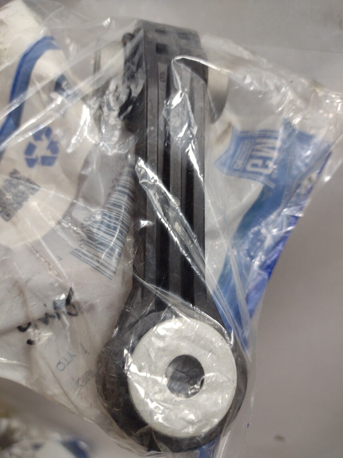 GM Genuine Parts 84451421 Suspension Stabilizer Bar Link