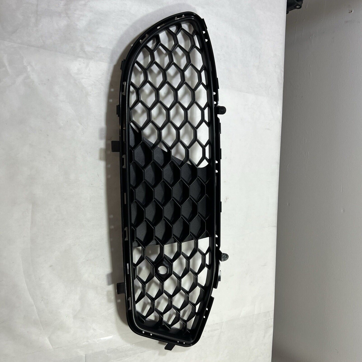 Genuine OEM Mopar Fascia Grille 6ZB30UDMAA 6MP22UDMAA, 6ZB30UDMAA