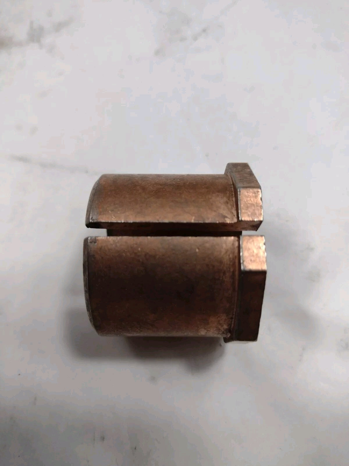 47300020