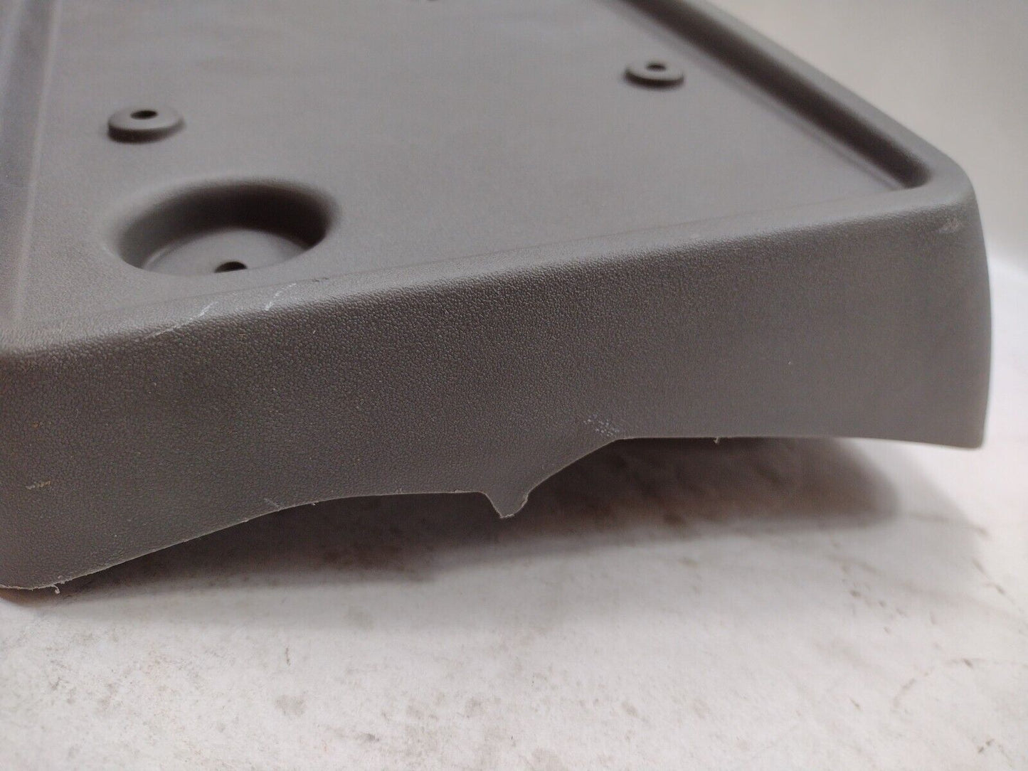 Genuine OEM GM 2007-2013 Chevy Tahoe Suburban License Bracket 15851090