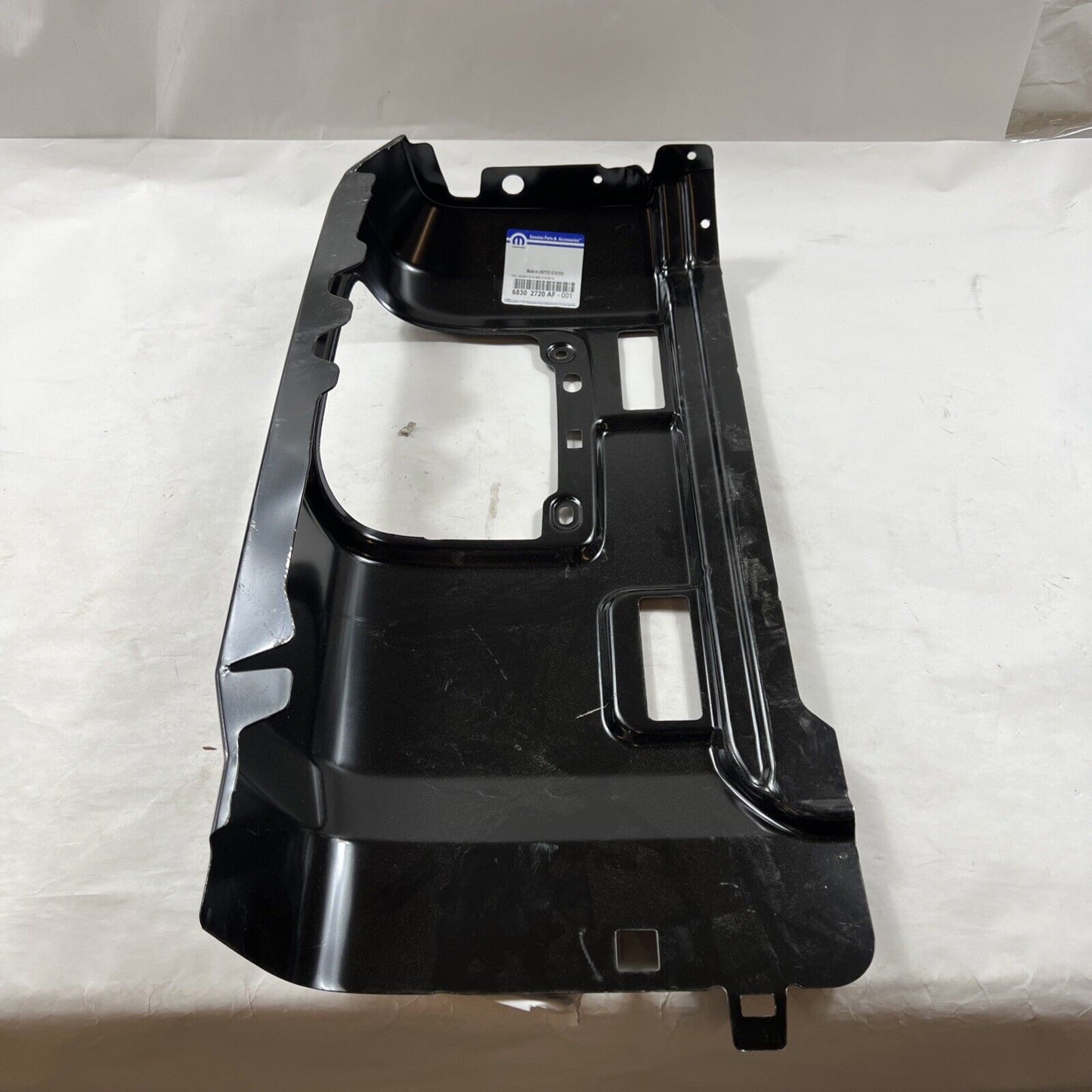 Genuine OEM Mopar Right Passenger Side Taillamp Mounting Panel 18-24 68302720AF