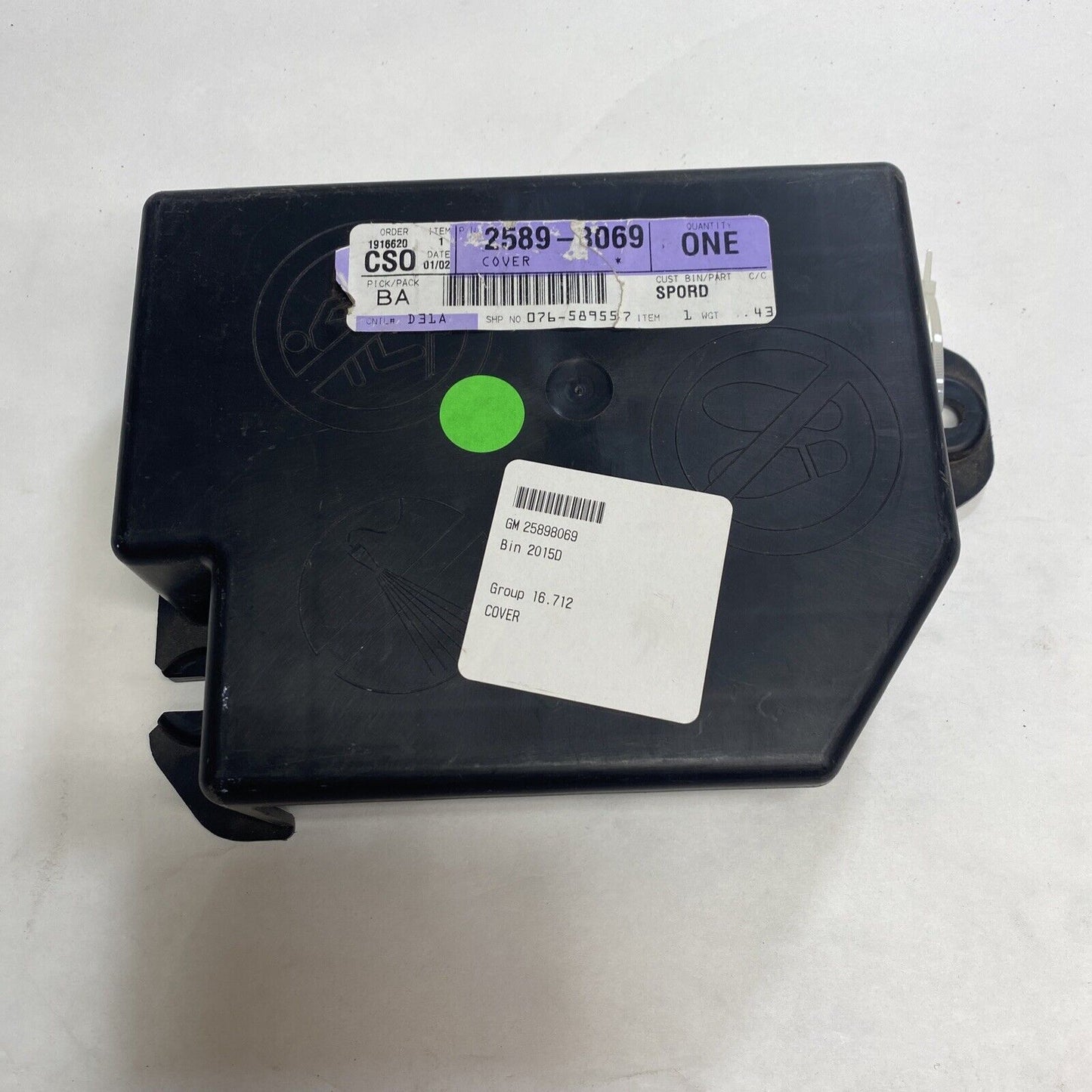 New OEM GM Diagnostic Unit Fuse Relay Cover 25898069