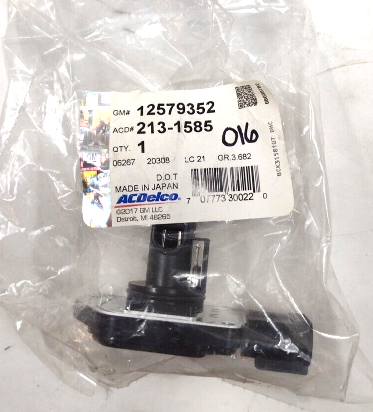 Genuine OEM GM Chevy Malibu Mass Air Flow Sensor 12579352 ACDelco 213-1585