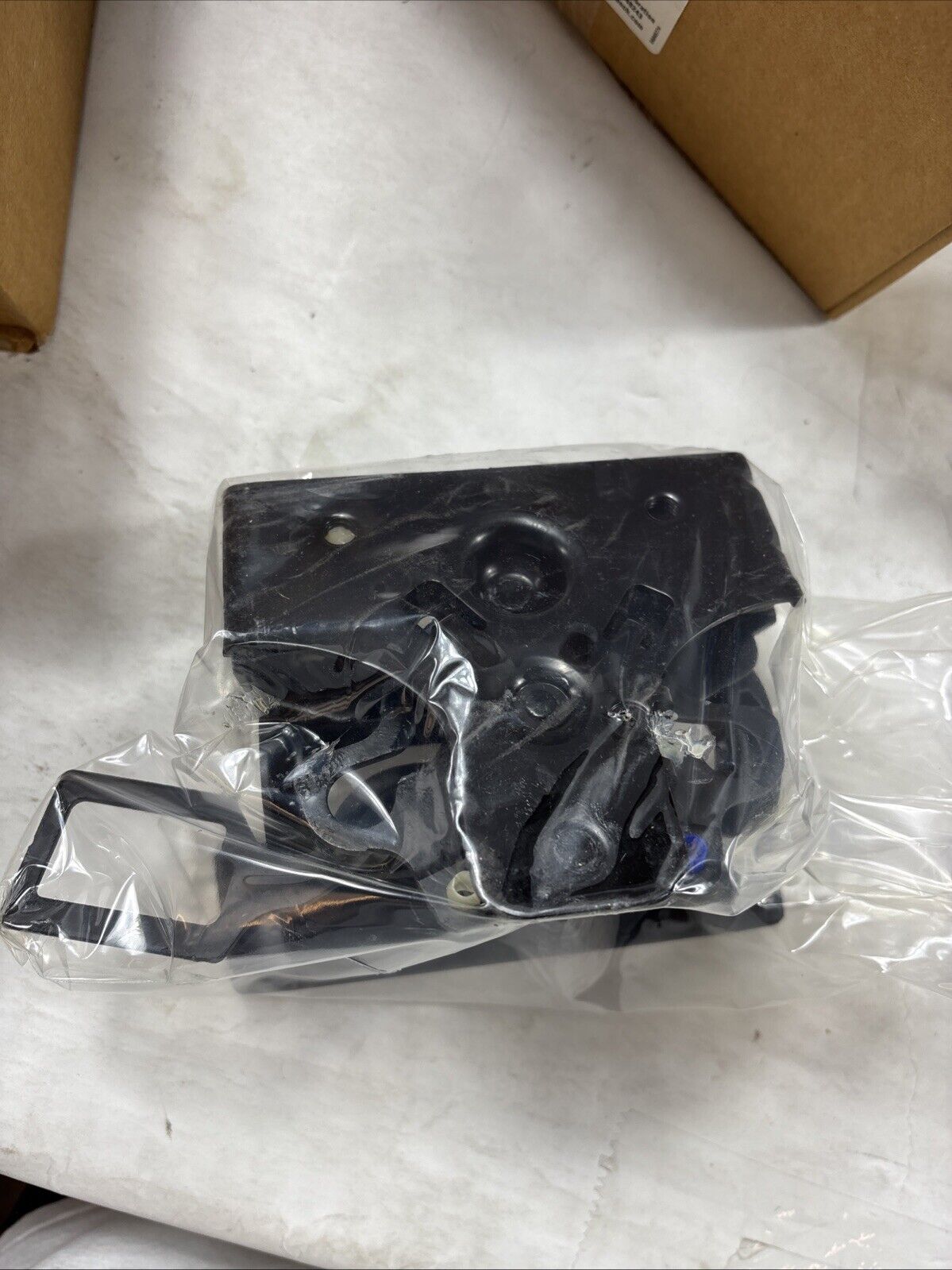 Genuine OEM GM Chevrolet Silverado Tail Gate Handle Lock Pack 2007-2014 22755305