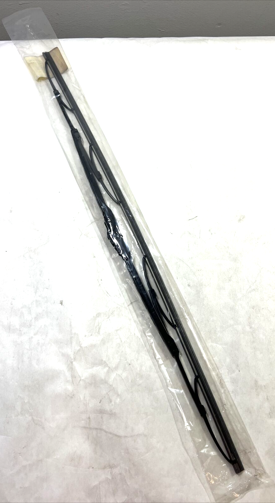 Genuine OEM Mopar Front Wiper Blade 1AMWC026BA