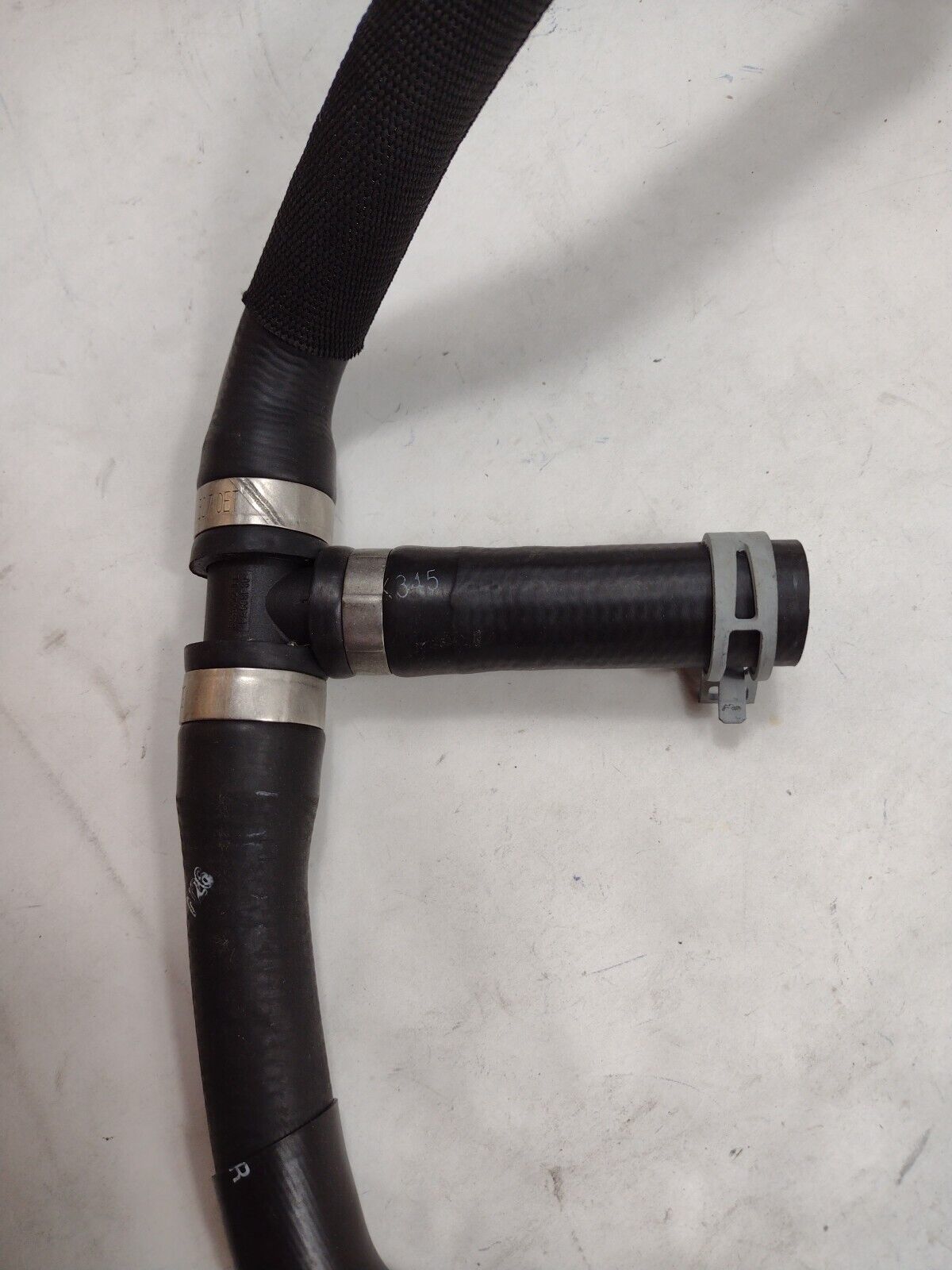 Genuine OEM Ford Transit Connect Overflow Hose DV6Z8075A Motorcraft KM5246