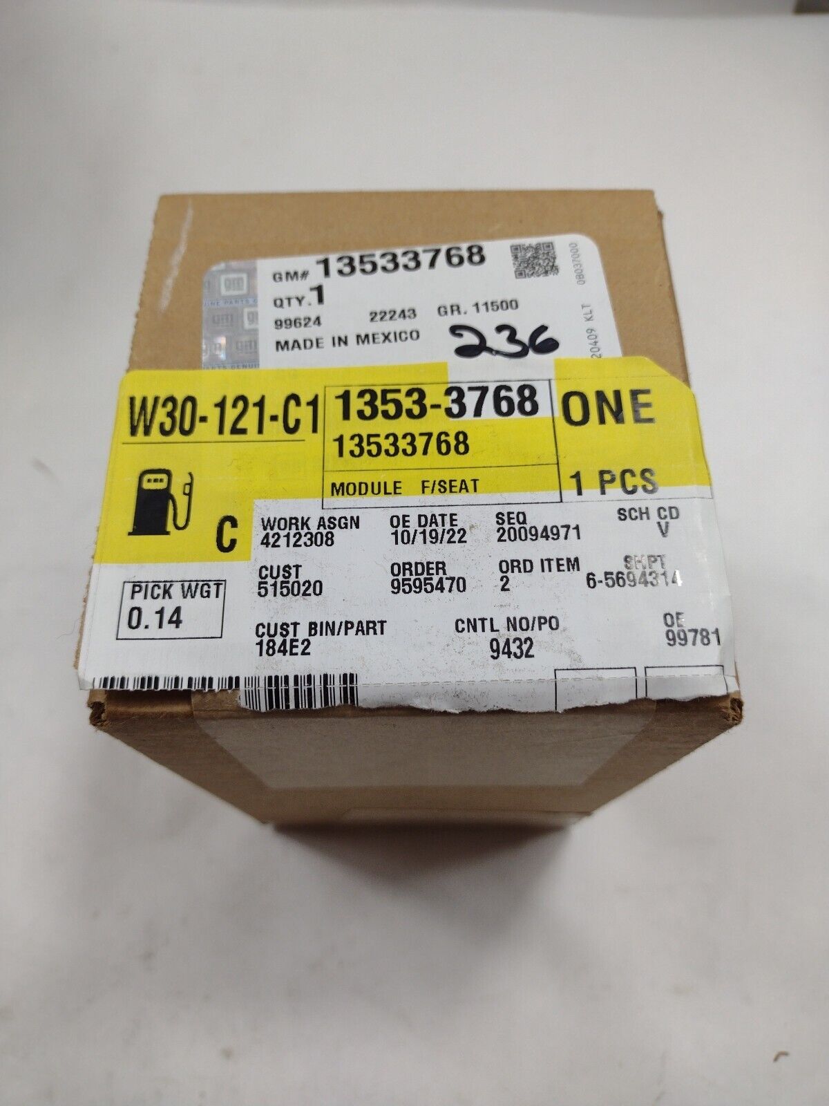 New OEM GM Genuine Parts 13533768 Seat Heater Control Module